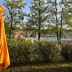 Holiday home Avec Terrasse Et Vue Piscine, Proche