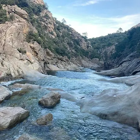 Avec Terrasse Et Vue Piscine, Proche Сasa de vacaciones