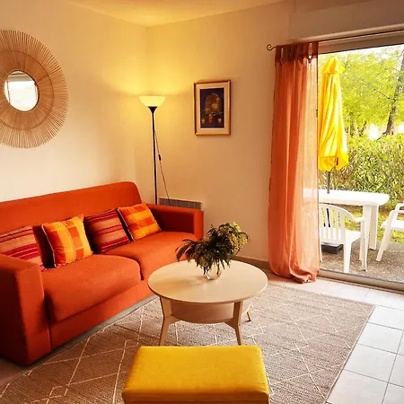 Avec Terrasse Et Vue Piscine, Proche Сasa de vacaciones