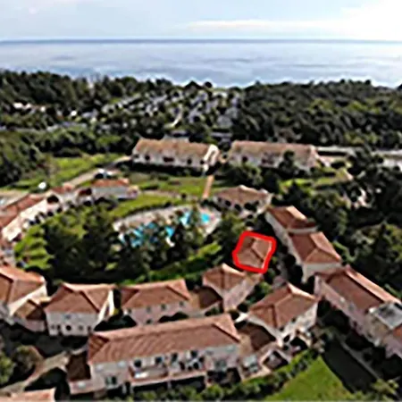 Avec Terrasse Et Vue Piscine, Proche Сasa de vacaciones *