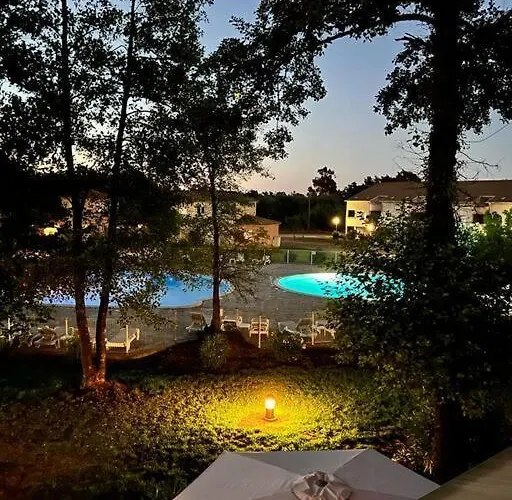 Avec Terrasse Et Vue Piscine, Proche Feriehus Moriani-Plage