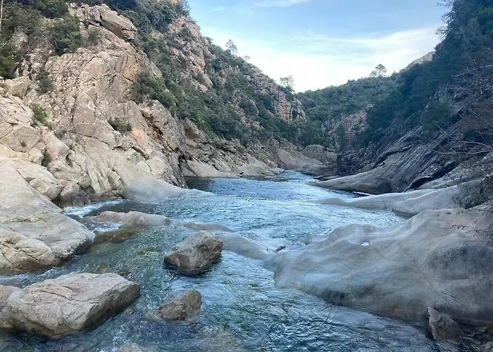 Avec Terrasse Et Vue Piscine, Proche Ferienhaus