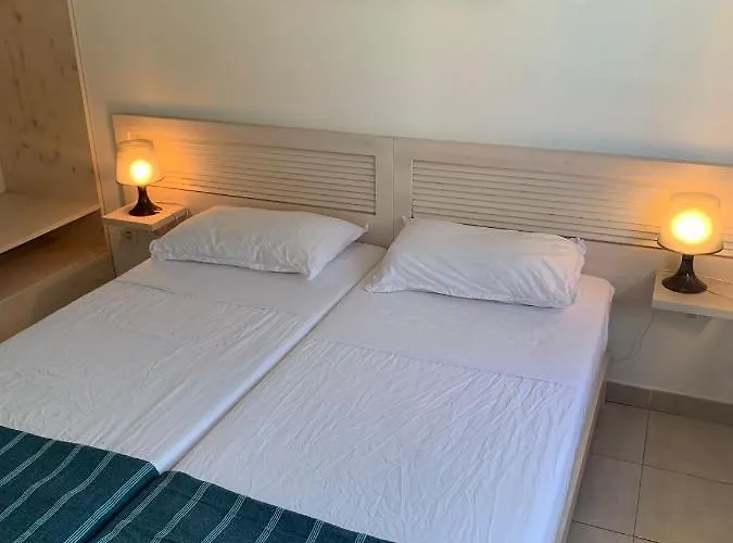 Feriehus Avec Terrasse Et Vue Piscine, Proche Moriani-Plage