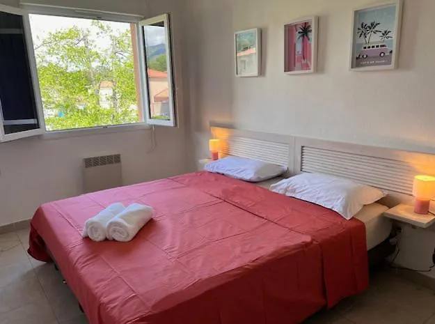 Ferienhaus Avec Terrasse Et Vue Piscine, Proche *